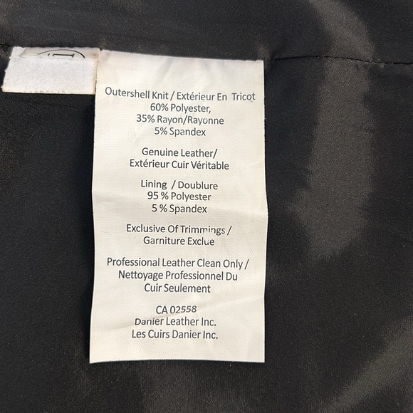 NWOT Danier leather black skirt with leather detail. - Picture 9 of 9